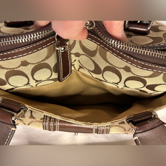 Coach Vintage Hamptons Signature satchel turn-lock pocket and
